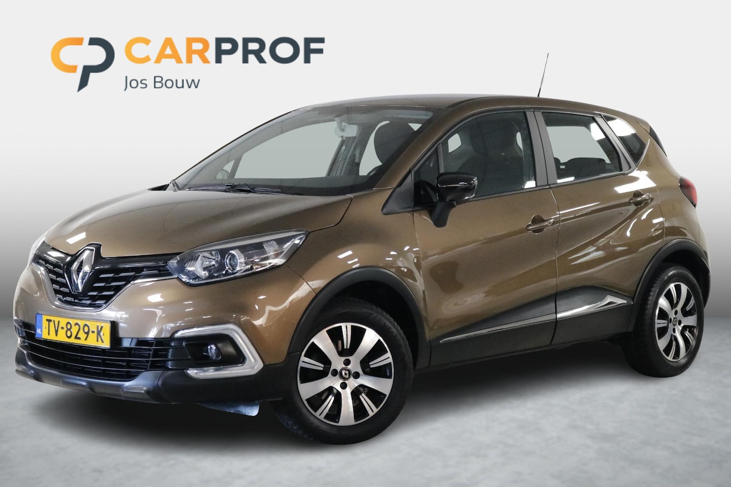 Renault Captur - 1.2 TCe Limited Automaat! Airco | Cruise Control | Trekhaak | Stoelverwarming. - AutoWereld.nl