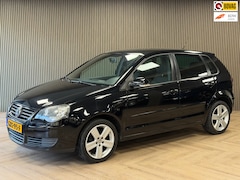 Volkswagen Polo - 1.2-12V BLACK EDITION AIRCO PDC STOELVERWARMING BLUETOOTH