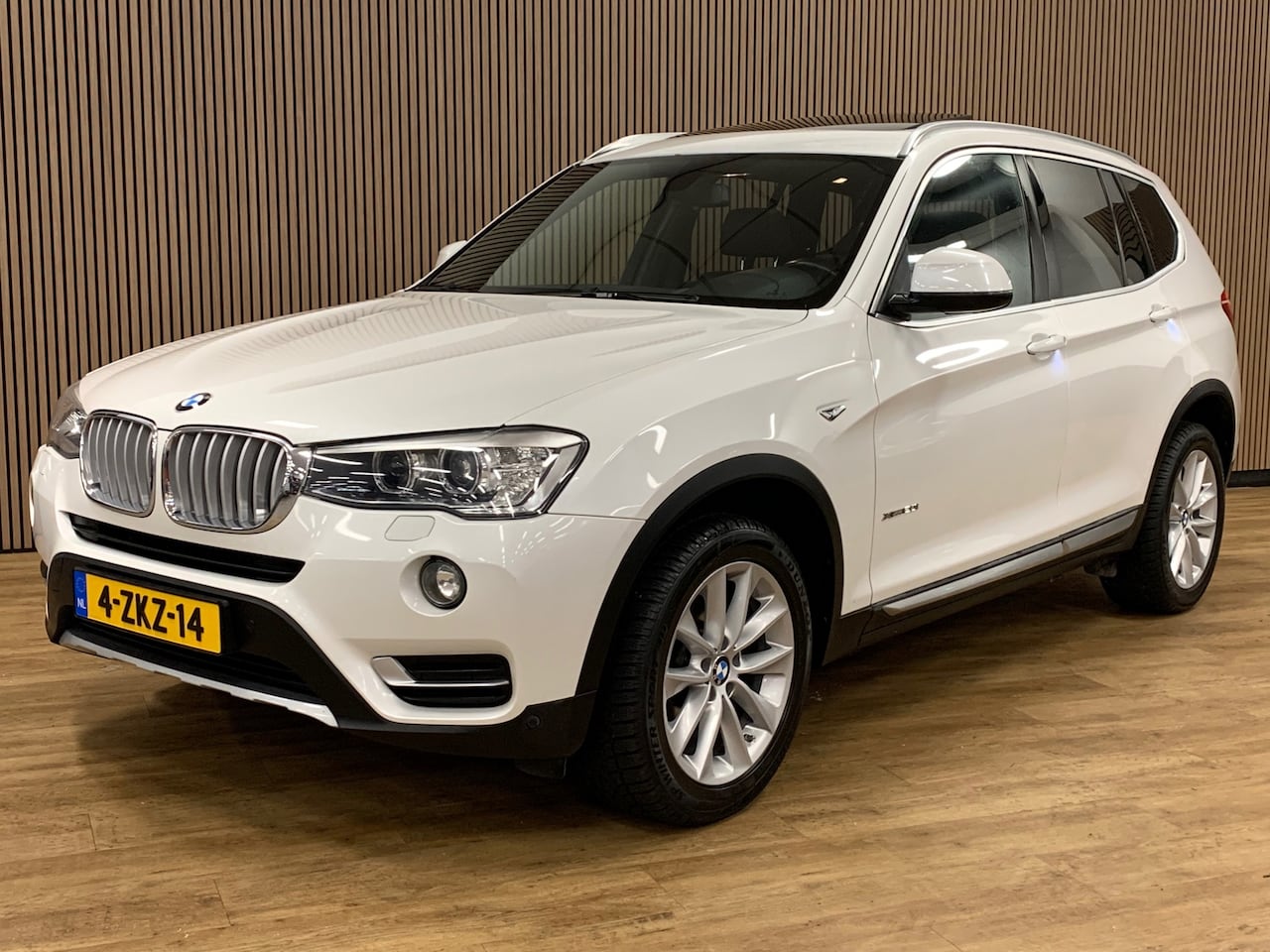 BMW X3 - XDrive20i High Executive|Automaat|Pano/Opendak|153000KM| - AutoWereld.nl