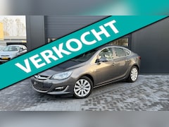 Opel Astra - 1.4 Turbo Cosmo NAvi|Airco