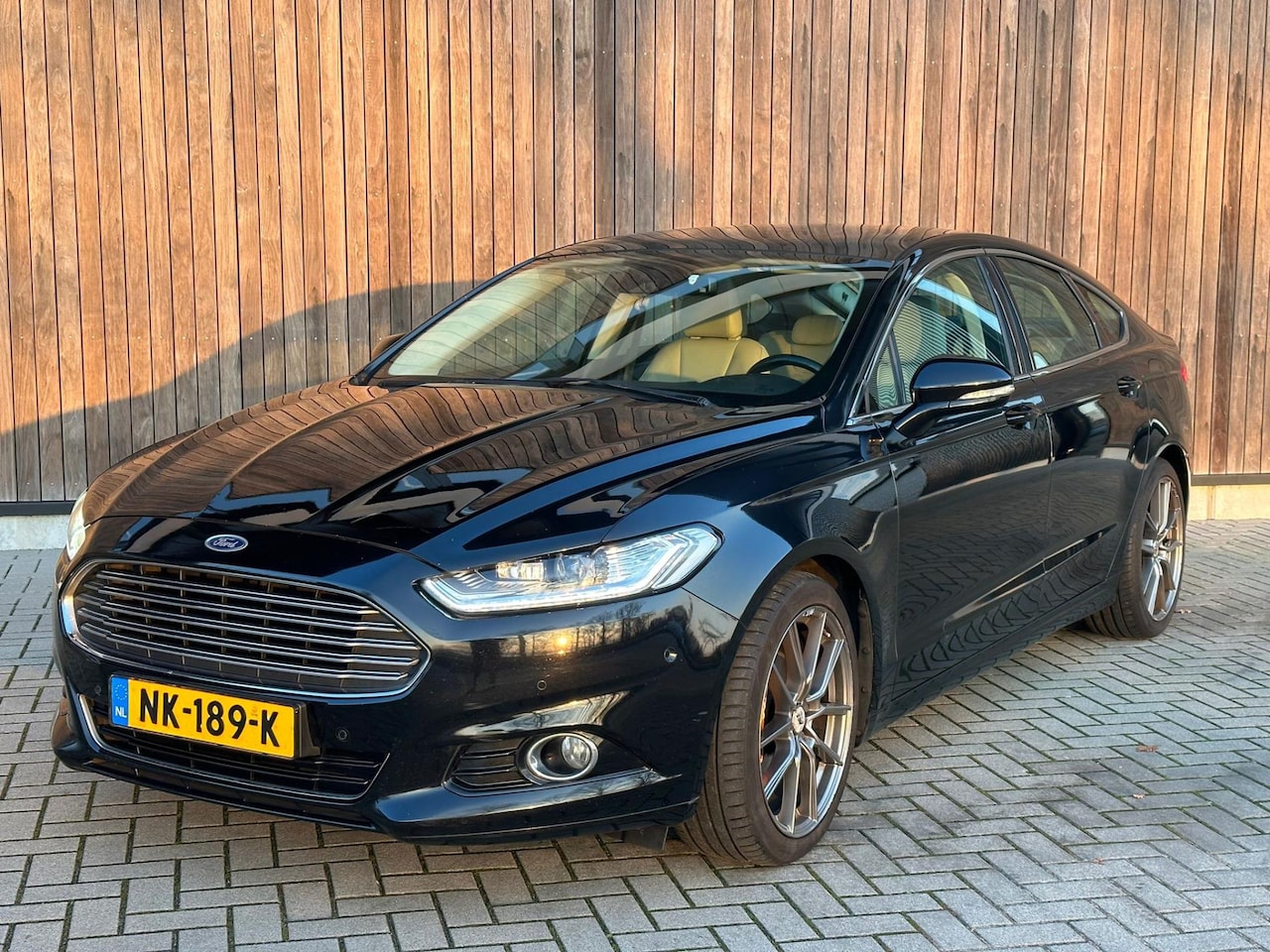 Ford Mondeo - 2.0 TDCi Titanium | PANO | LED | XENON | - AutoWereld.nl