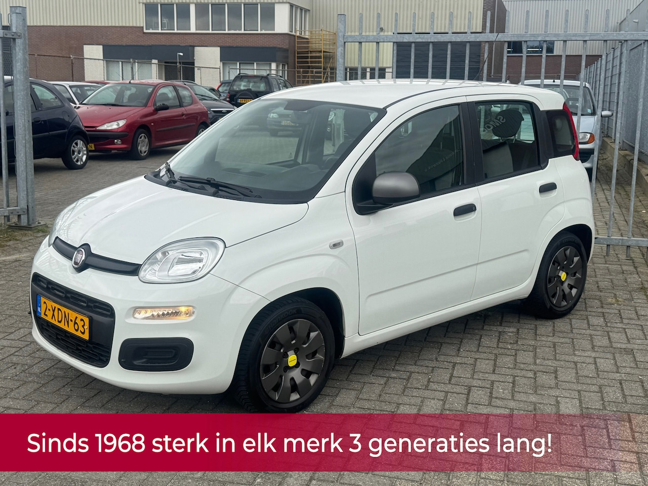 Fiat Panda - 0.9 TwinAir Young! NL AUTO NAP! Airco l Trekhaak l Elek pakketl NIEUWSTAAT l Dealer oh! - AutoWereld.nl
