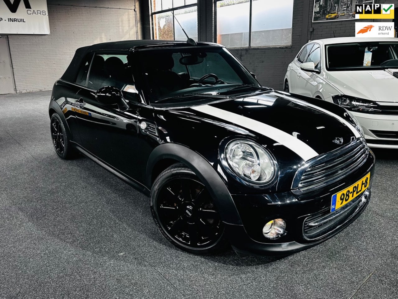 MINI Cabrio - Mini 1.6 Cooper Pepper - Airco - Navigatie - LM Velgen - - AutoWereld.nl