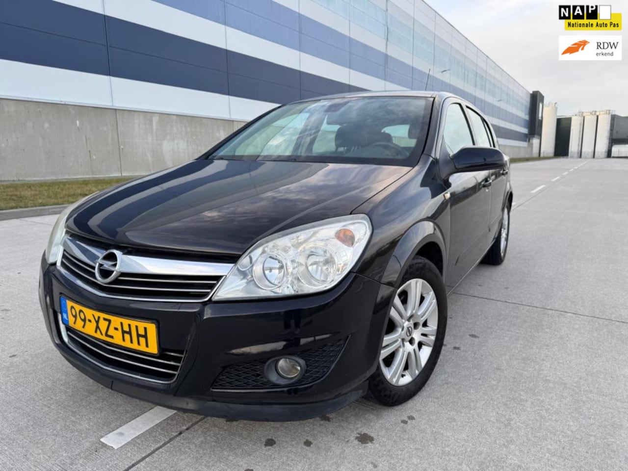 Opel Astra - 1.6 Cosmo APK 9-26-27/NAP/AIRCO/ELEC.RMN.LDRN.INT - AutoWereld.nl