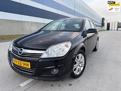 Opel Astra - 1.6 Cosmo APK 9-26-27/NAP/AIRCO/ELEC.RMN.LDRN.INT