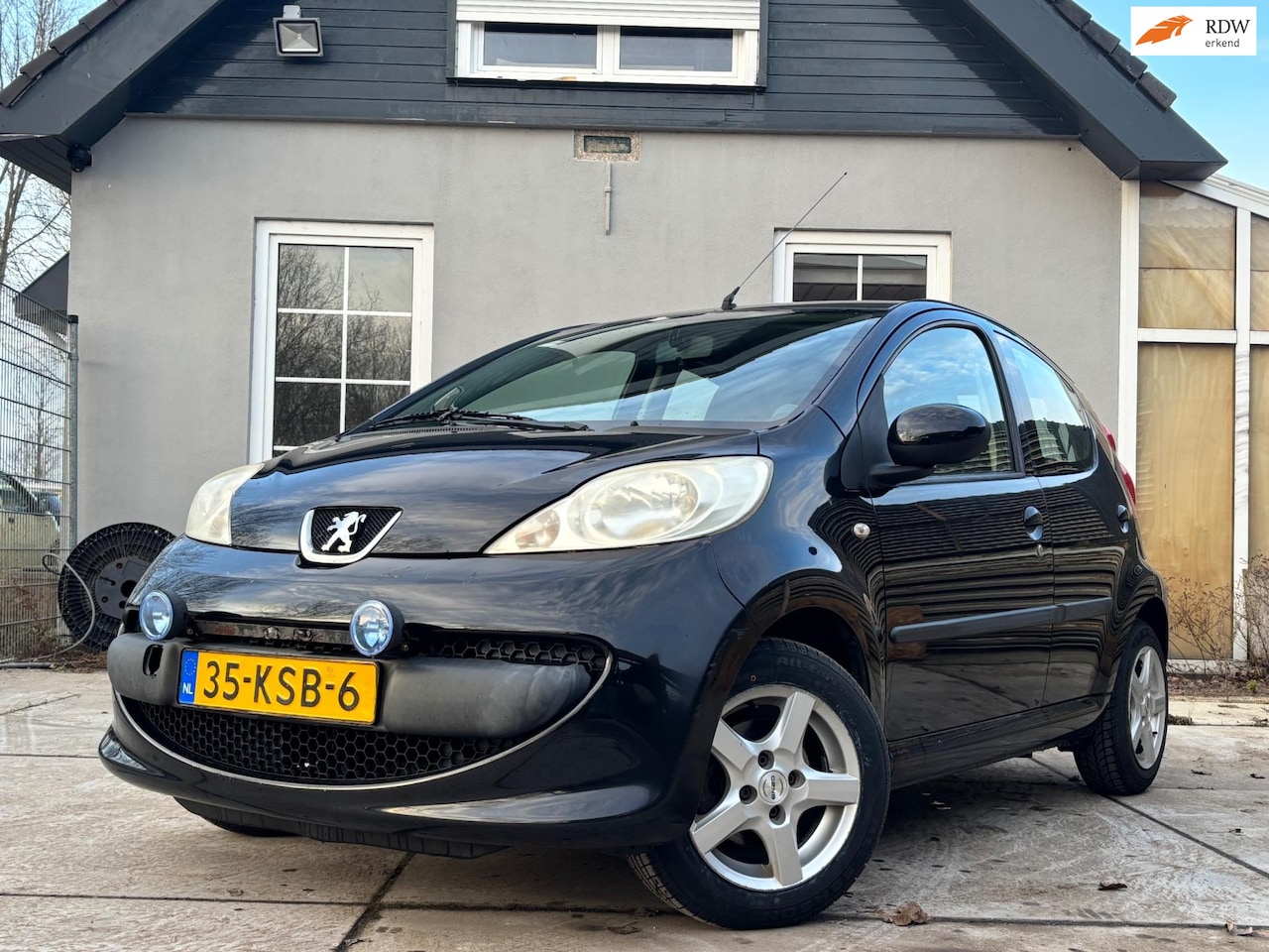 Peugeot 107 - 1.0-12V XR | Nieuwe APK | El. Ramen | 5-drs | Sportvelgen | Rijklaar! - AutoWereld.nl