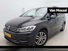 Volkswagen Touran - 1.5 TSI Highline Business R | 7p | 150 PK | Automaat | Achteruitrijcamera | Navigatiesyste