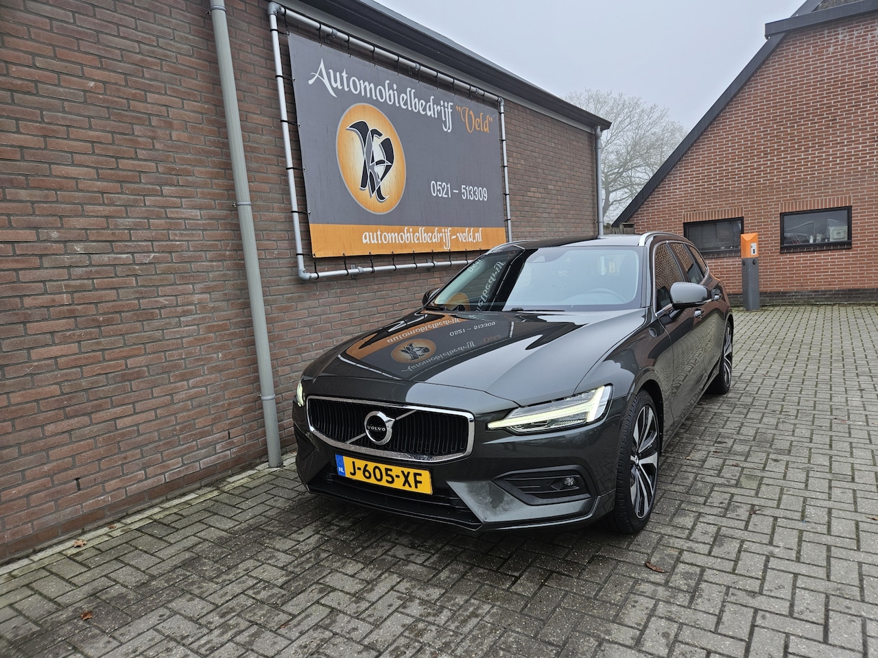 Volvo V60 - 2.0 B3 Business Pro 2.0 B3 Business Pro - AutoWereld.nl