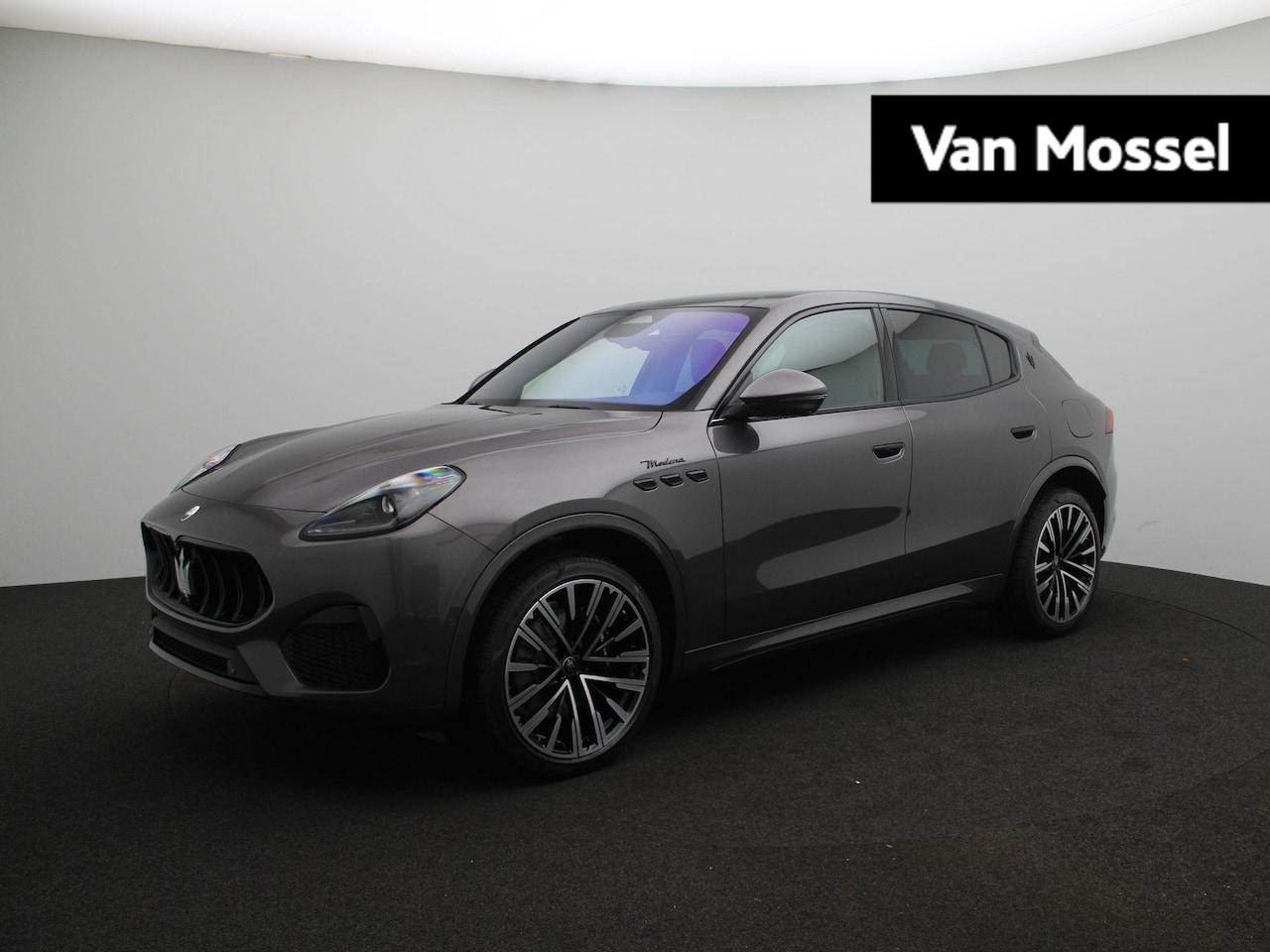 Maserati Grecale - 2.0 MHEV Modena | 330PK | Luchtvering | Sonus Faber Sound System | Panoramadak | 21'' LM. - AutoWereld.nl