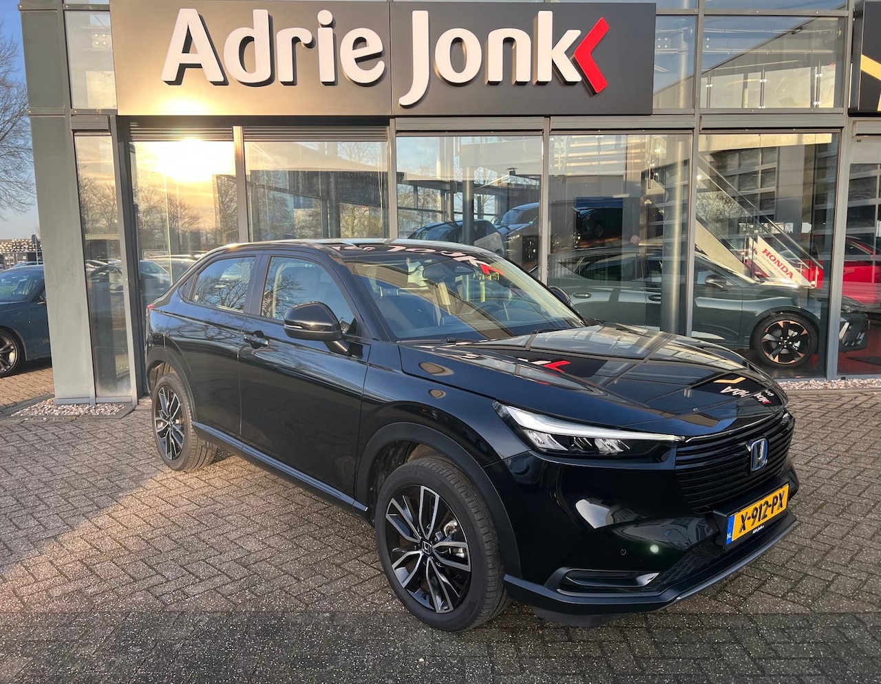 Honda HR-V - 1.5 e:HEV Elegance AUTOMAAT | HYBRIDE | NAVIGATIE | CAMERA | APPLE CARPLAY / ANDROID AUTO - AutoWereld.nl