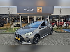 Toyota Yaris - 1.5 Hybride Executive NLauto | All-in | zomer / winter | Dealero