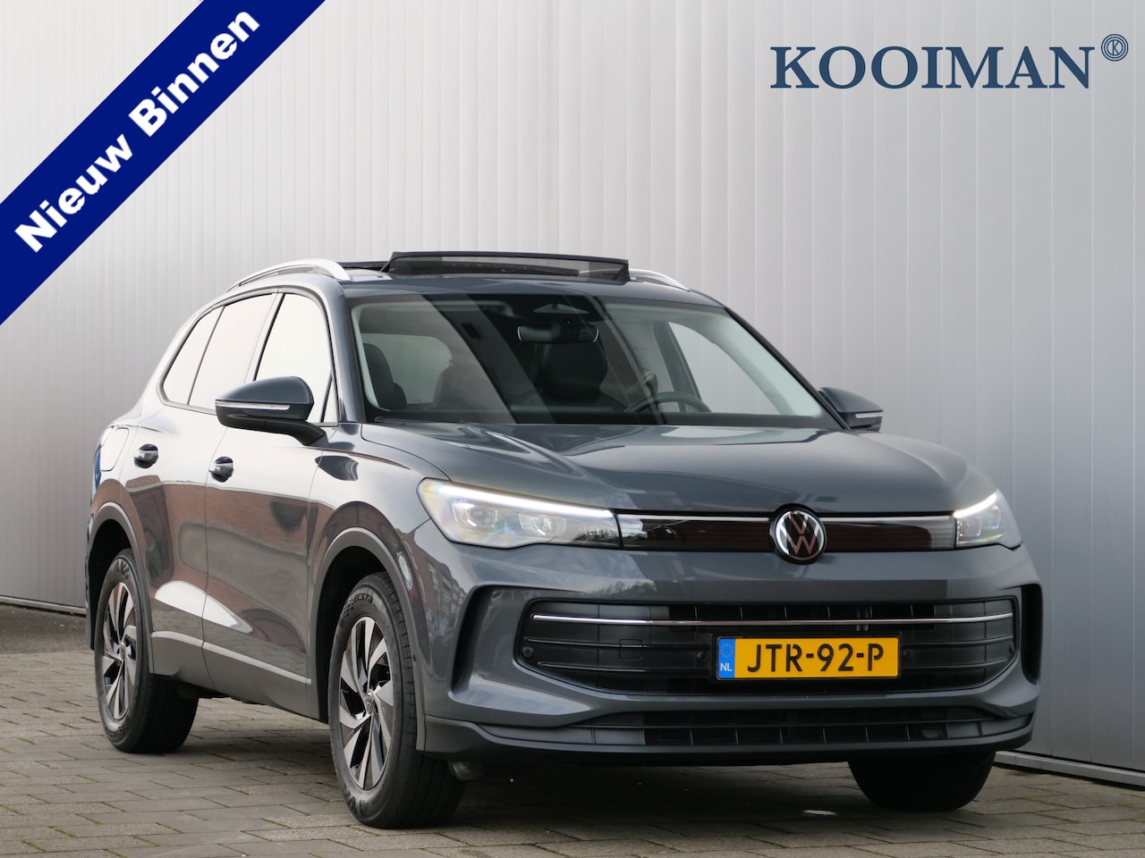 Volkswagen Tiguan - 1.5 eTSI Life Edition 150 Pk Automaat DAB / Apple Carplay / Camera / Pano-dak - AutoWereld.nl