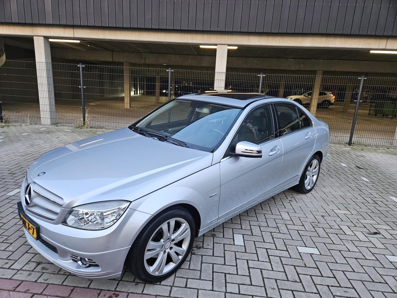 Mercedes-Benz C-klasse - 180 K Avantgarde Automaat Schuifdak - AutoWereld.nl