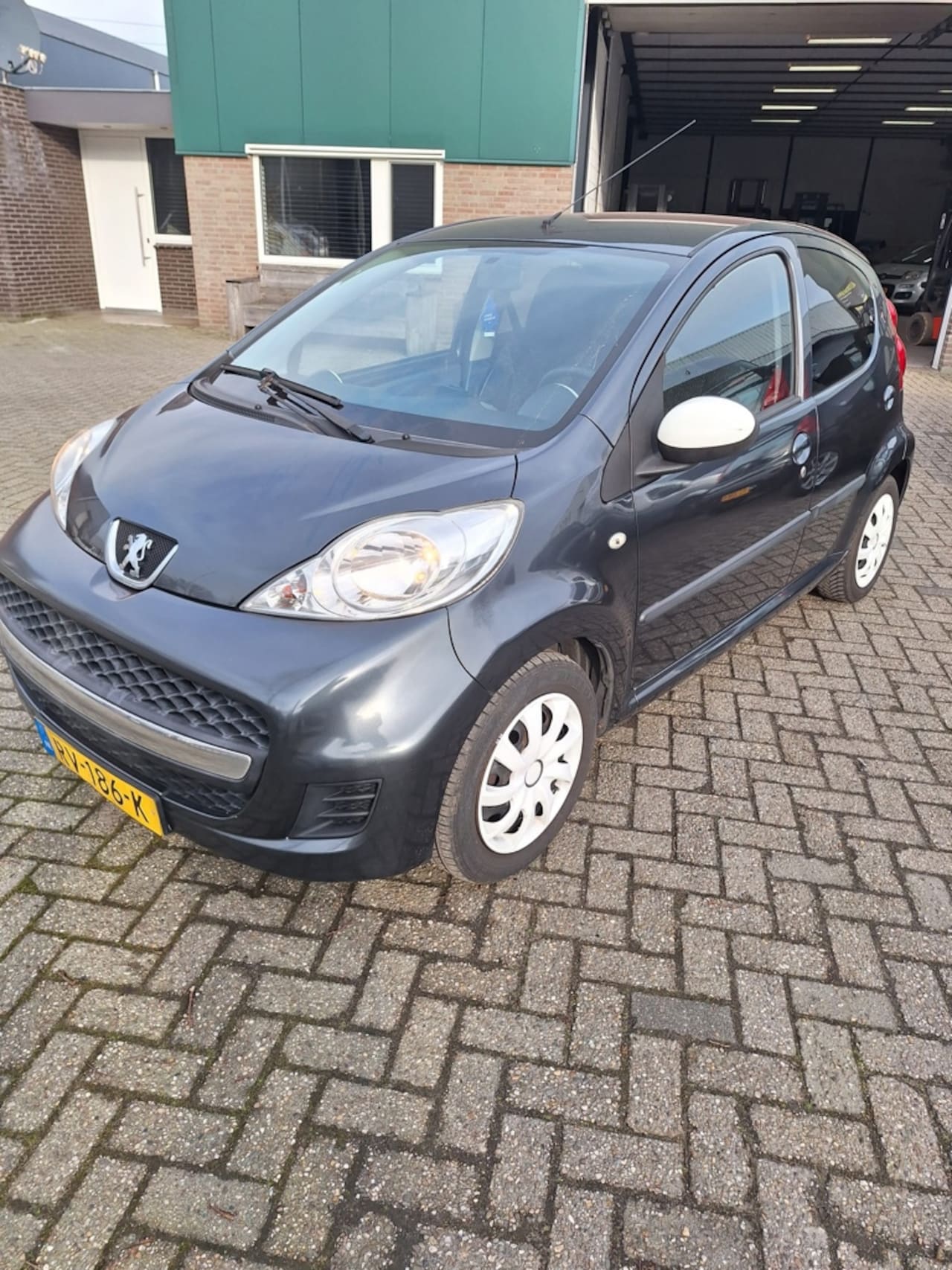 Peugeot 107 - 1.0-12V Sport Accent 5DRS Airco Privacy glass - AutoWereld.nl