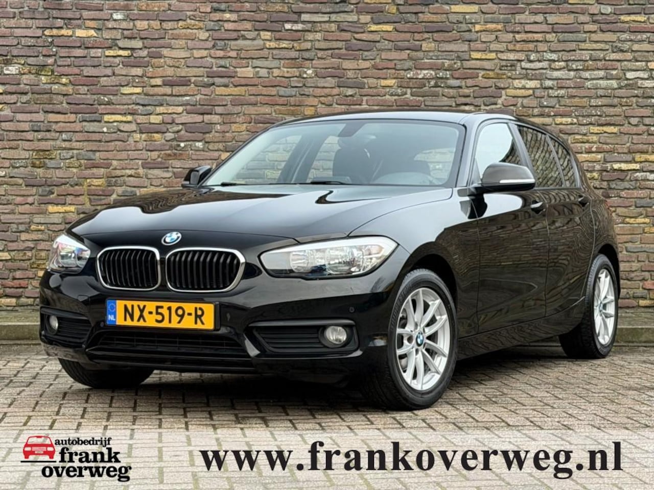 BMW 1-serie - 118I 5 DRS Navi Stoelverwarming Trekhaak - AutoWereld.nl