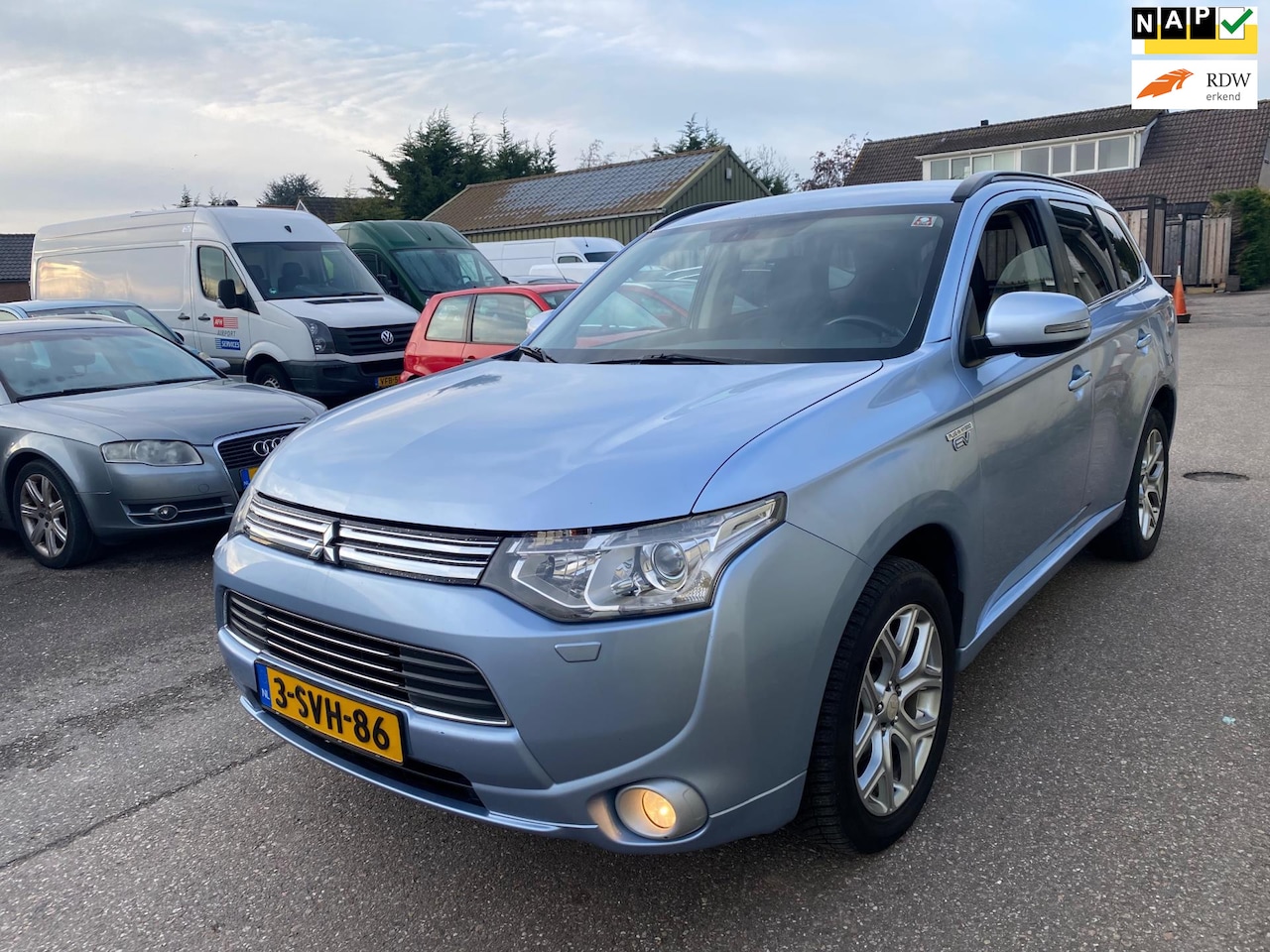 Mitsubishi Outlander - 2.0 PHEV Intense + - AutoWereld.nl