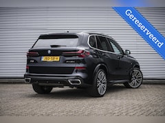 BMW X5 - xDrive50e Hybride | Uniek | M Sport | Individual | B&W | Panodak | 4WS | Trekhaak | 22 inc