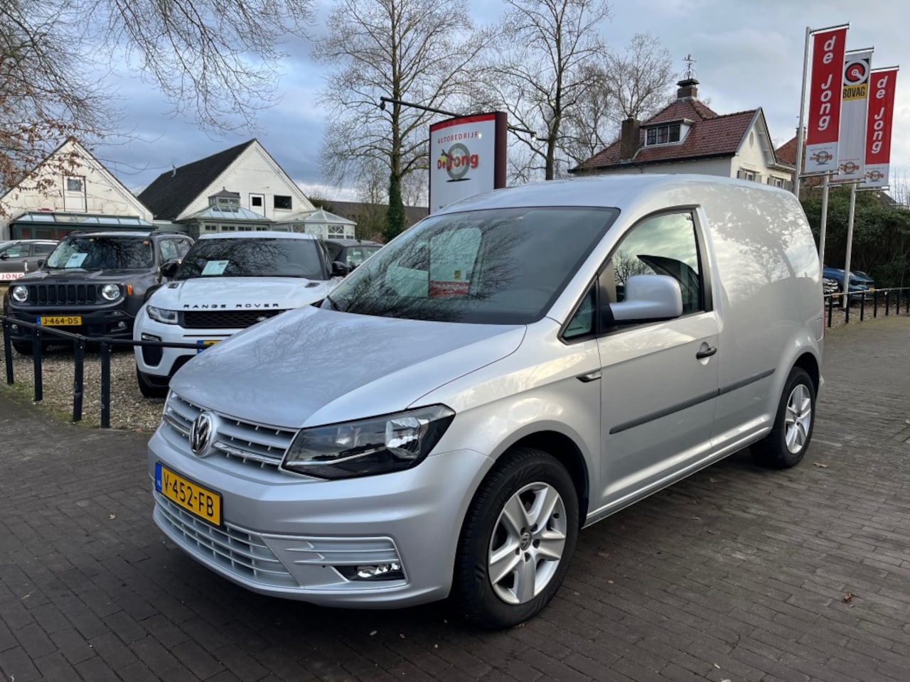 Volkswagen Caddy - 1.6 TDI L1H1 / LEDER / NAVI / CRUISE CTR. / TREKHAAK / SCHUIFDEUR / PDC - AutoWereld.nl