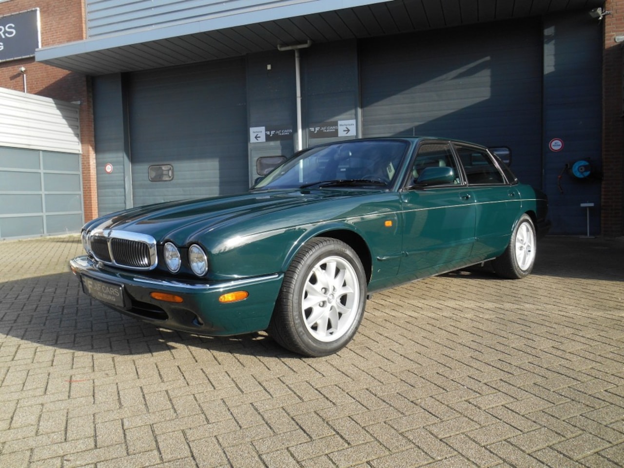 Jaguar XJ - X308 3.2 V8 Sport - AutoWereld.nl