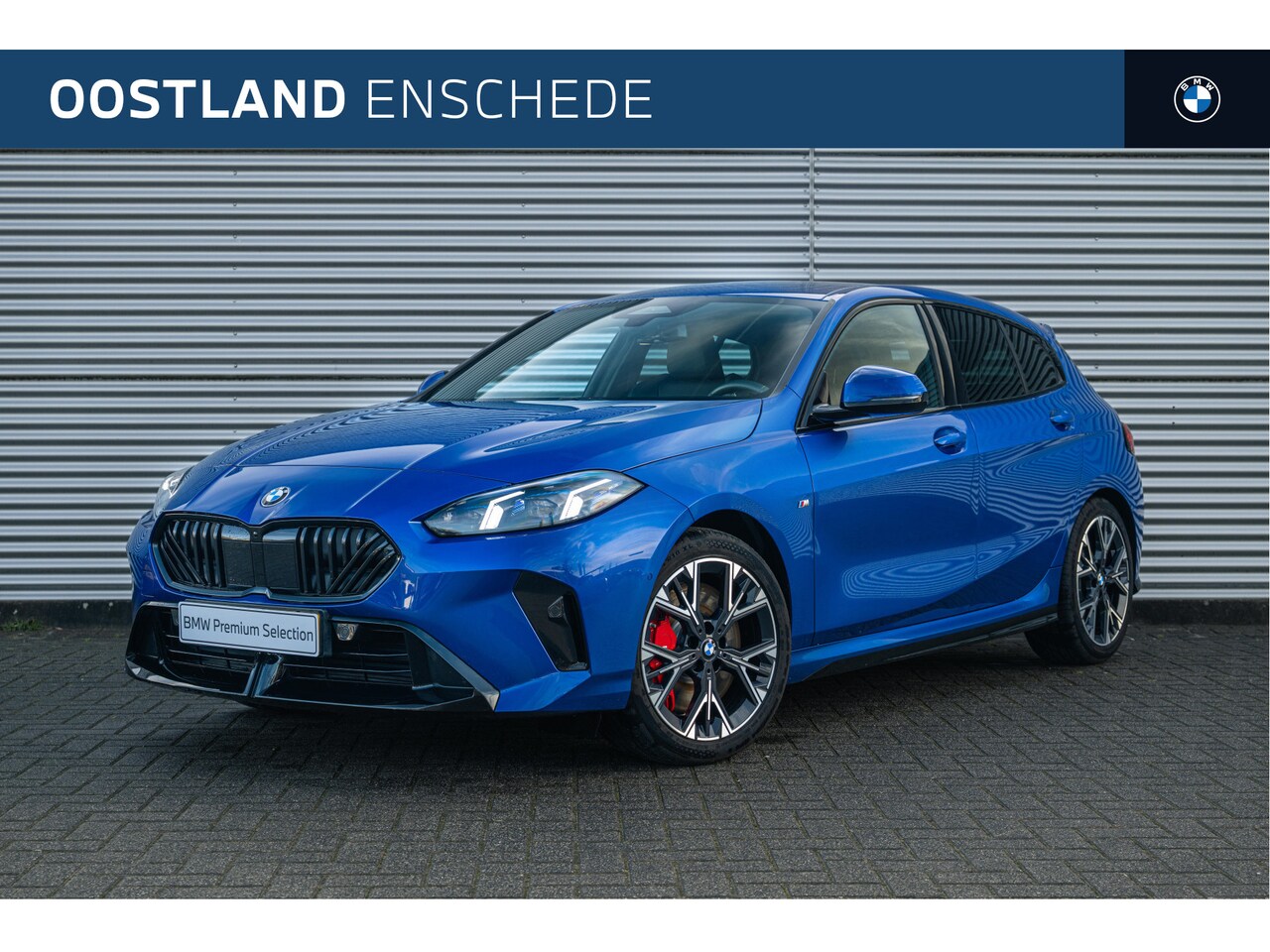 BMW 1-serie - 120 M Sport Automaat / Sportstoelen / Achteruitrijcamera / M Adaptief onderstel / Comfort - AutoWereld.nl