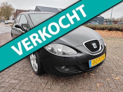 SEAT Leon - 1.6 Sportstyle ( DEALER ONDERHOUDEN)