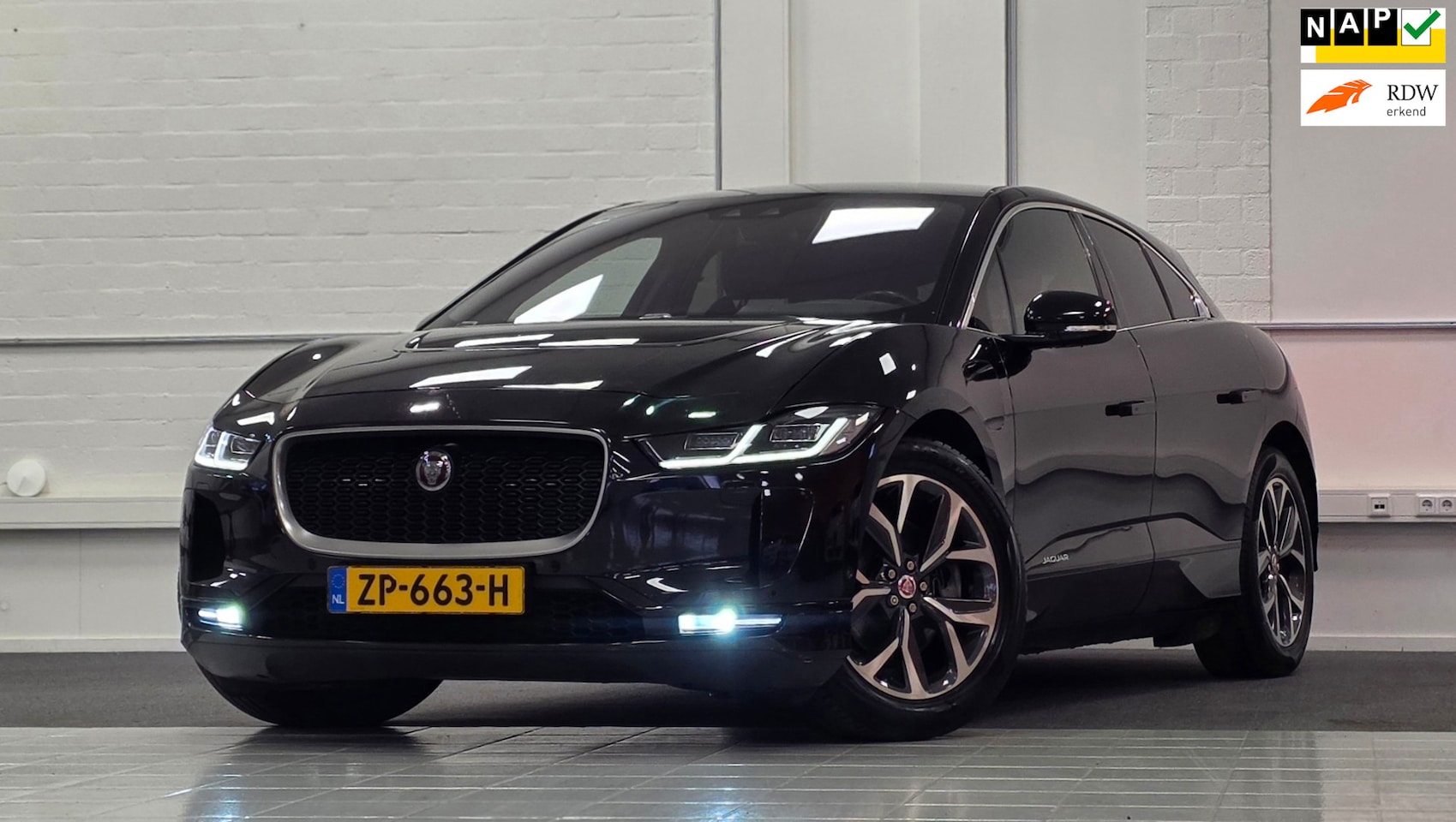 Jaguar I-PACE - EV400 S 90 kWh 2e Eigenaar Luchtvering Pano 20"LM Meridian - AutoWereld.nl