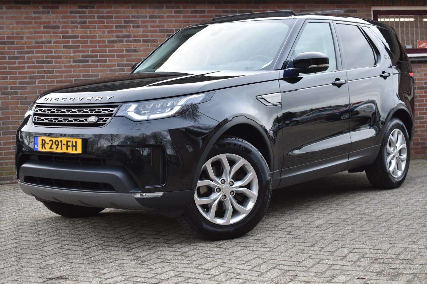 Land Rover Discovery - 2.0 Sd4 HSE Luxury '18 Pano LED Clima Leder Navi Cruise Inruil mogelijk - AutoWereld.nl