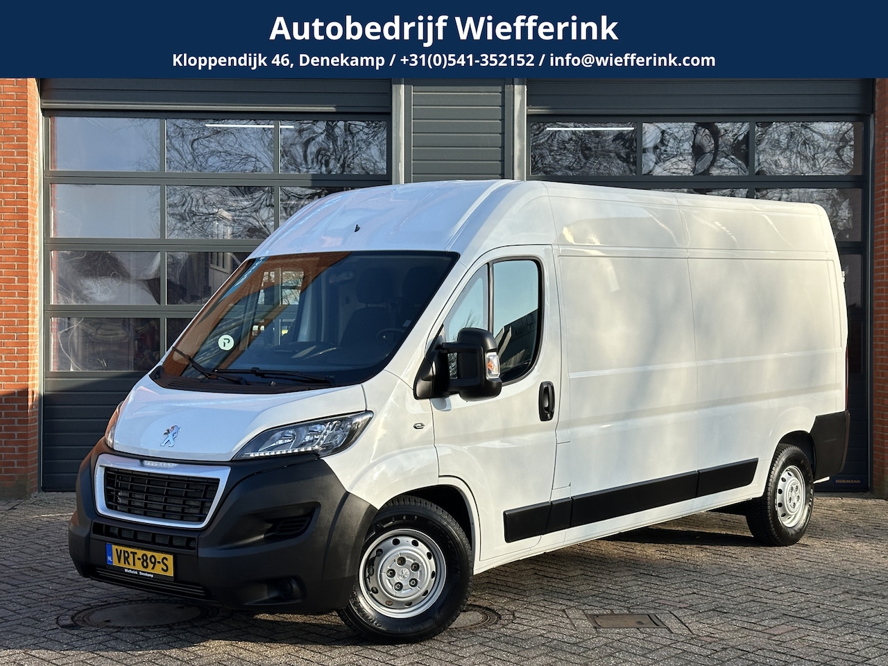 Peugeot e-Boxer - 435 L3H2 Premium 70 kWh 136pk | Achteruitrijcamera | - AutoWereld.nl