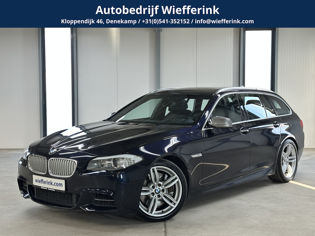 BMW 5-serie Touring - M550xd 381pk | Pano | Head-up | Trekhaak | Elek. stoelen | - AutoWereld.nl
