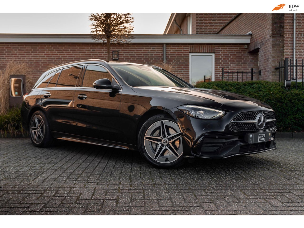 Mercedes-Benz C-klasse Estate - 300 e AMG Line 313 PK Pano 360 Camera Head-Up Ambiance Carbon 18'' - AutoWereld.nl