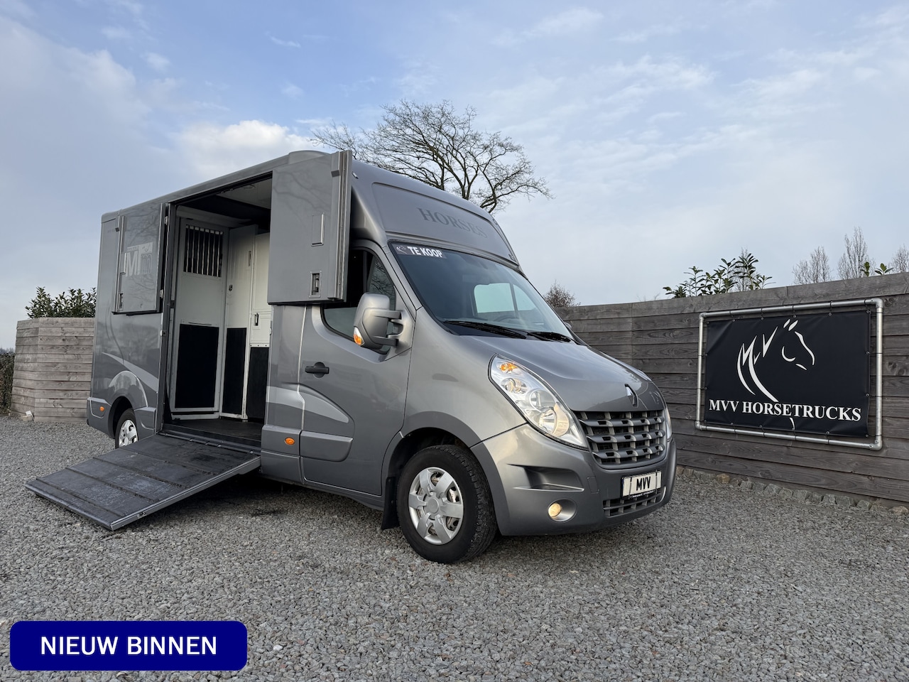 Renault Master - PAARDENWAGEN | HORSETRUCK | MTM | STALLION 3XL | 2011 | HENGST | AUTOMAAT | 175.170KM | 3- - AutoWereld.nl
