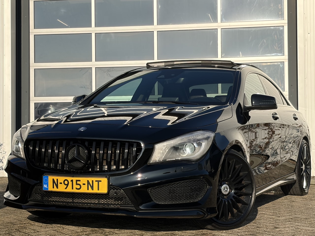 Mercedes-Benz CLA-Klasse - 200 Prestige 157pk | Achteruitrijcamera | Bi-xenon koplampen | Elektrisch glazen panorama- - AutoWereld.nl