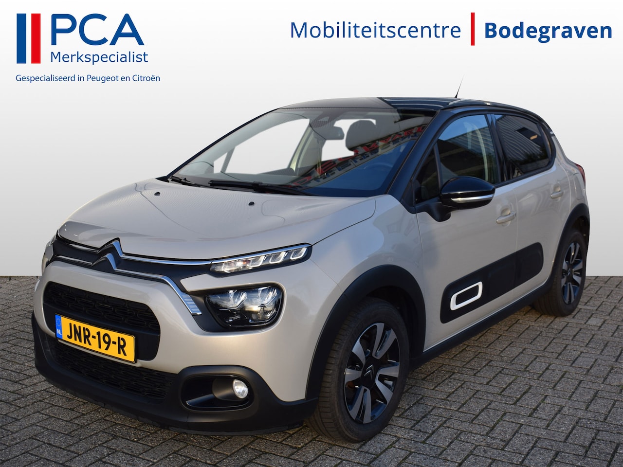 Citroën C3 - 1.2 PureTech Shine | Navi | Parkeersensor | Climate Control - AutoWereld.nl