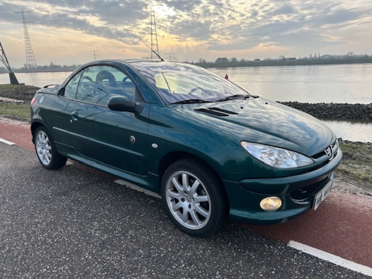 Peugeot 206 CC - 1.6-16V Roland G. 71.000 km Nap pas nwe banden/d -riem - AutoWereld.nl