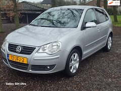 Volkswagen Polo - 1.4-16V Comfortline