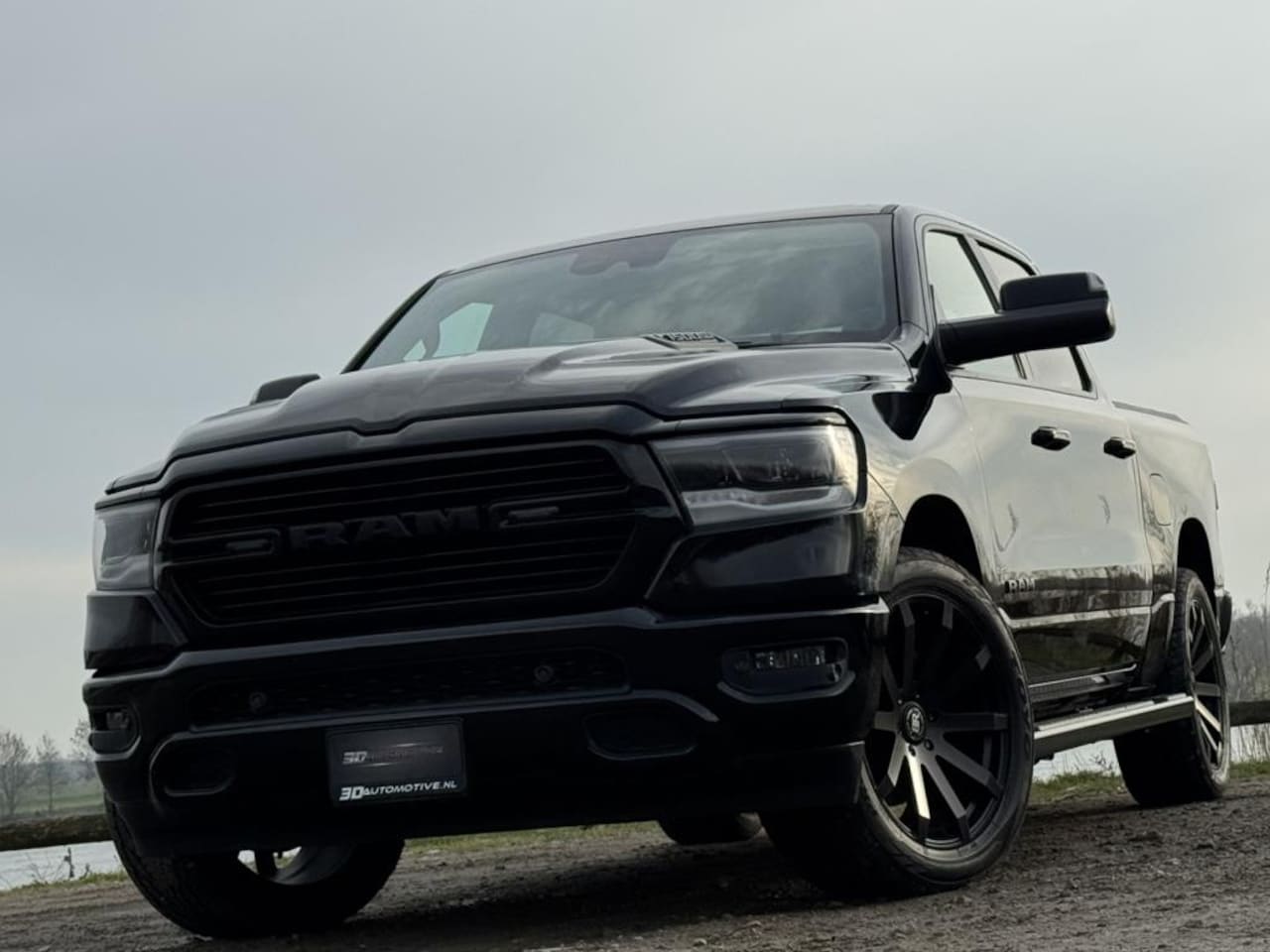 Dodge Ram 1500 - SPORT 5.7L V8, 1e eig, PANO, ACC, 22 INCH - AutoWereld.nl