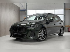 BMW 2-serie Active Tourer - 223i M Sport - TREKHAAK - SCHUIFDAK - M PAKKET - LEDER/ALCANTARA - 360 CAMERA - 18'' VELGE