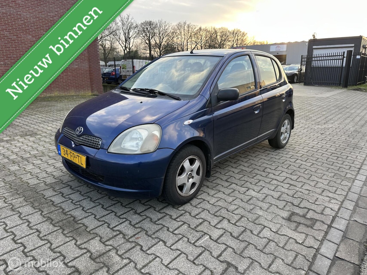 Toyota Yaris - 1.3-16V VVT-i Luna airco 5 deurs - AutoWereld.nl