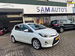 Toyota Yaris - 1.5 Hybrid Dynamic AUTOMAAT