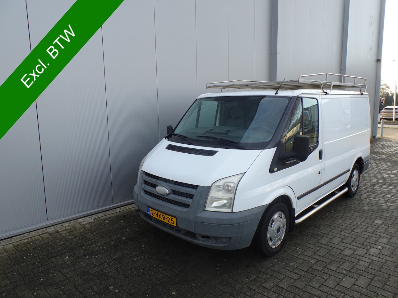 Ford Transit - 260S 2.2 TDCI Economy Edition airco 3 zits - AutoWereld.nl