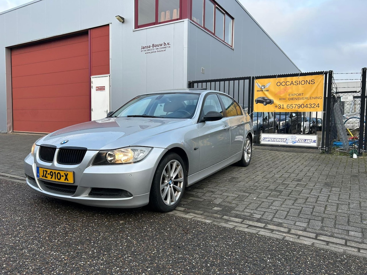 BMW 3-serie - 320i Graphite LEES TEKST!! VOL IN DE OPTIE!! - AutoWereld.nl