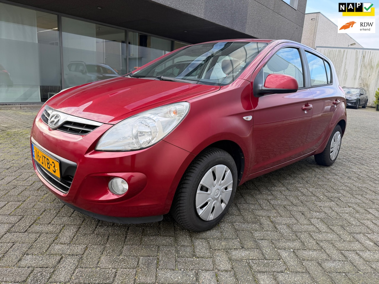 Hyundai i20 - 1.2i DynamicVersion AIRCO BJ 8-2009 APK 1-2026 - AutoWereld.nl