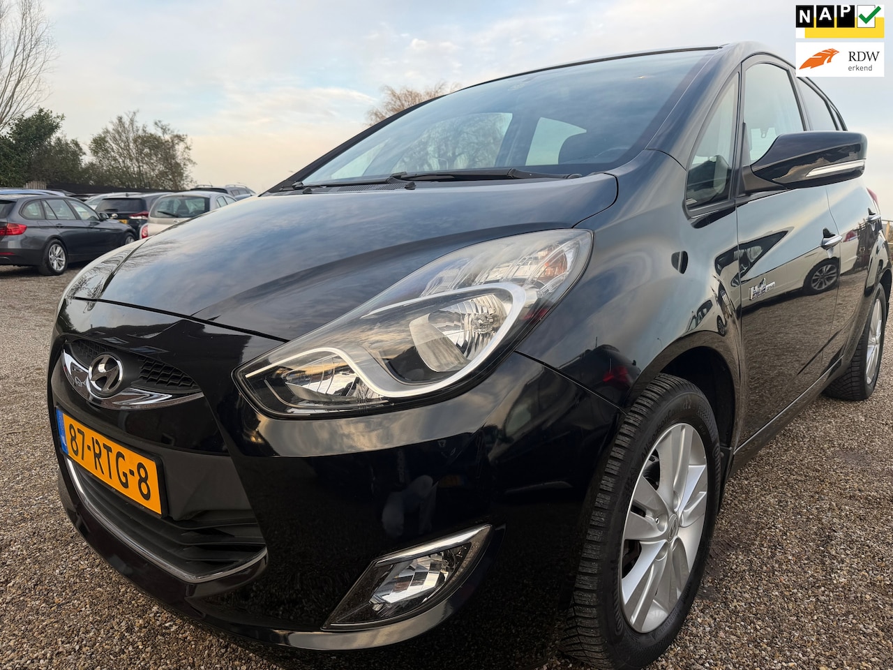 Hyundai ix20 - 1.6i i-Vision 1e Eig Clima Cruise Trekhaak Zeer Nette Auto - AutoWereld.nl