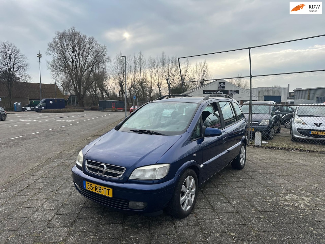 Opel Zafira - 2.2-16V Maxx Automaat Clima 7Persoons!!! - AutoWereld.nl