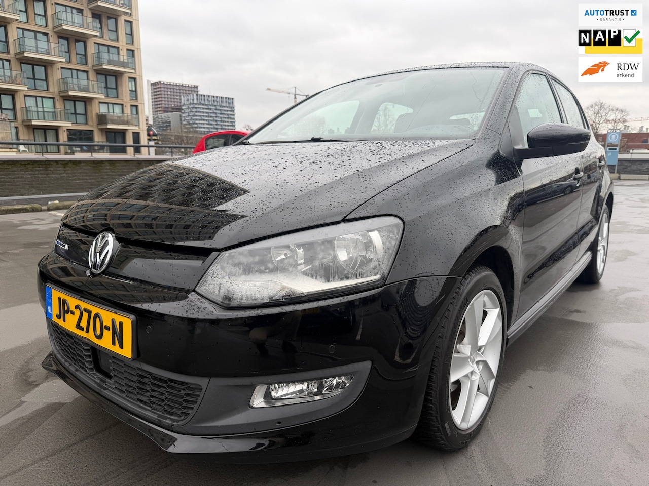 Volkswagen Polo - 1.0 BlueMotion Adaptief Cruise Carplay ParkeerSensoren Voor en Achter Nette Auto - AutoWereld.nl
