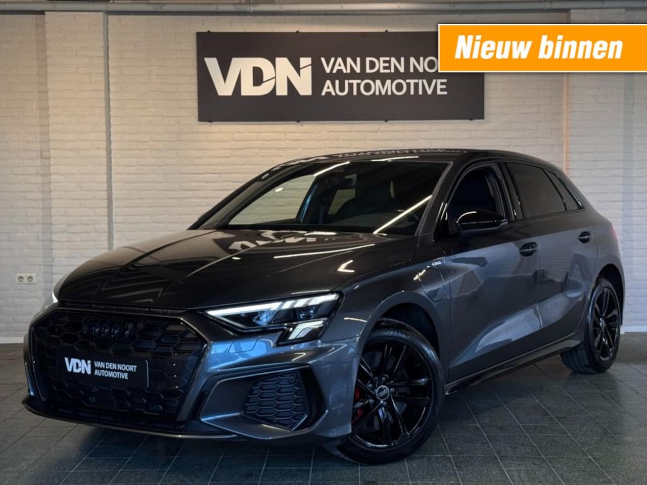 Audi A3 - 45 TFSIe S-Line Black Edition 245pk Camera Stoelv LED 17'' - AutoWereld.nl