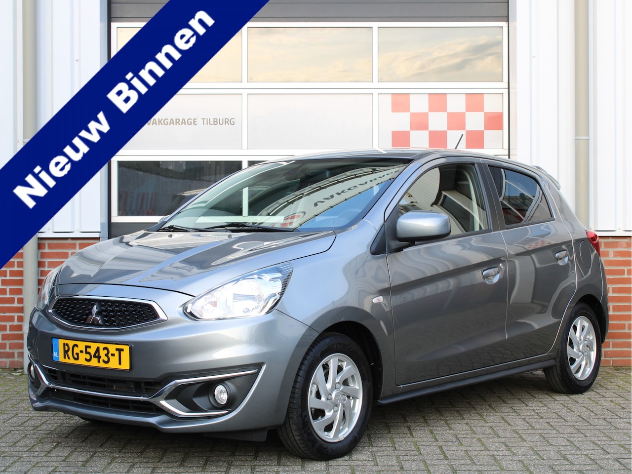 Mitsubishi Space Star - 1.0 Intense Automaat /AIRCO/USB/Bluetooth/14'LM/CV/Elek. ramen/NAP! - AutoWereld.nl