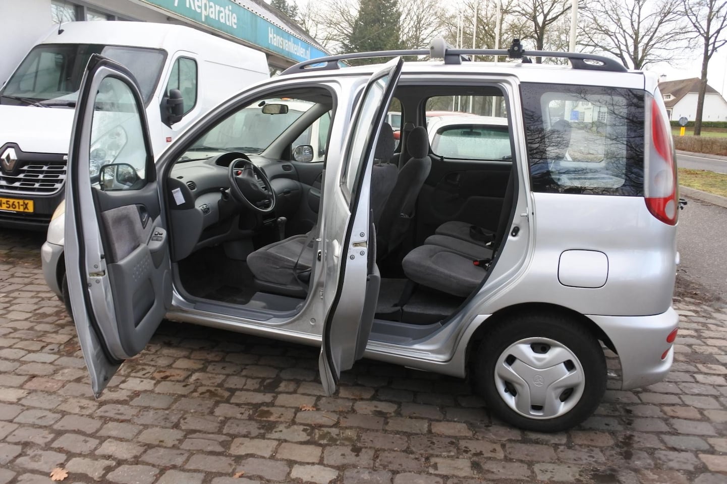 Toyota Yaris Verso - 1.3-16V VVT-i Sol nw apk 19-1-2027 5 drs 221 dkm - AutoWereld.nl