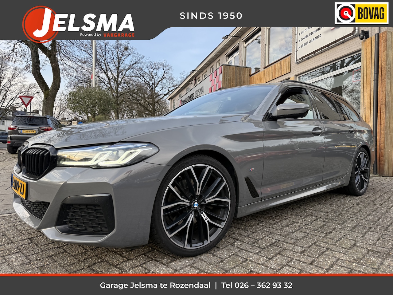 BMW 5-serie Touring - 520i LCi Aut. M-Sport, Trekhaak | Sport-leder | Navi+ - AutoWereld.nl