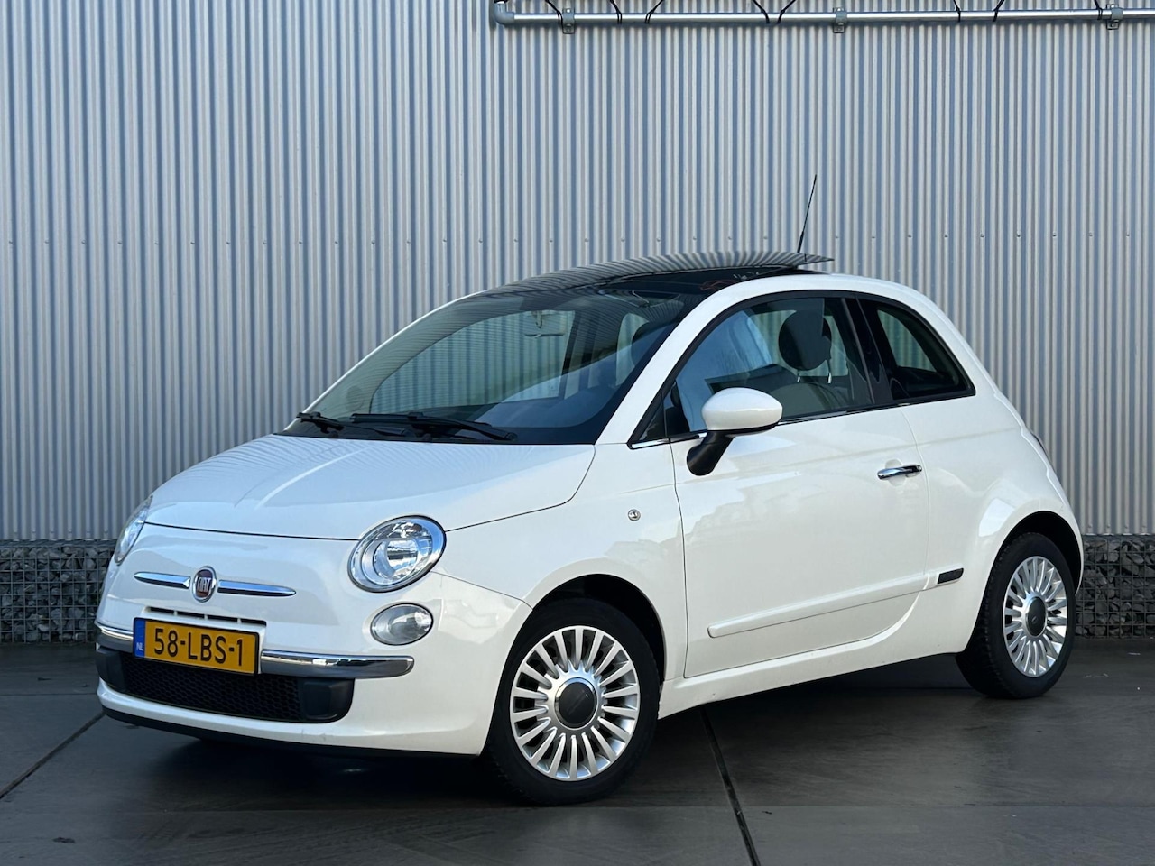 Fiat 500 - 1.2 Lounge 1.2 Lounge, Panorama dak, Automaat, Airco, Nieuwe APK - AutoWereld.nl